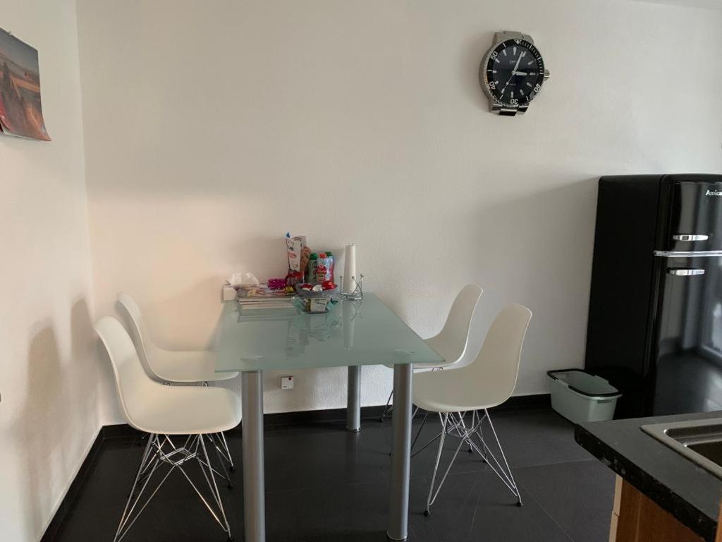 Guenstige Zimmer-Unterkunft Zimmer Mit Gemeinschaftsbad Lörrach Zewnętrze zdjęcie